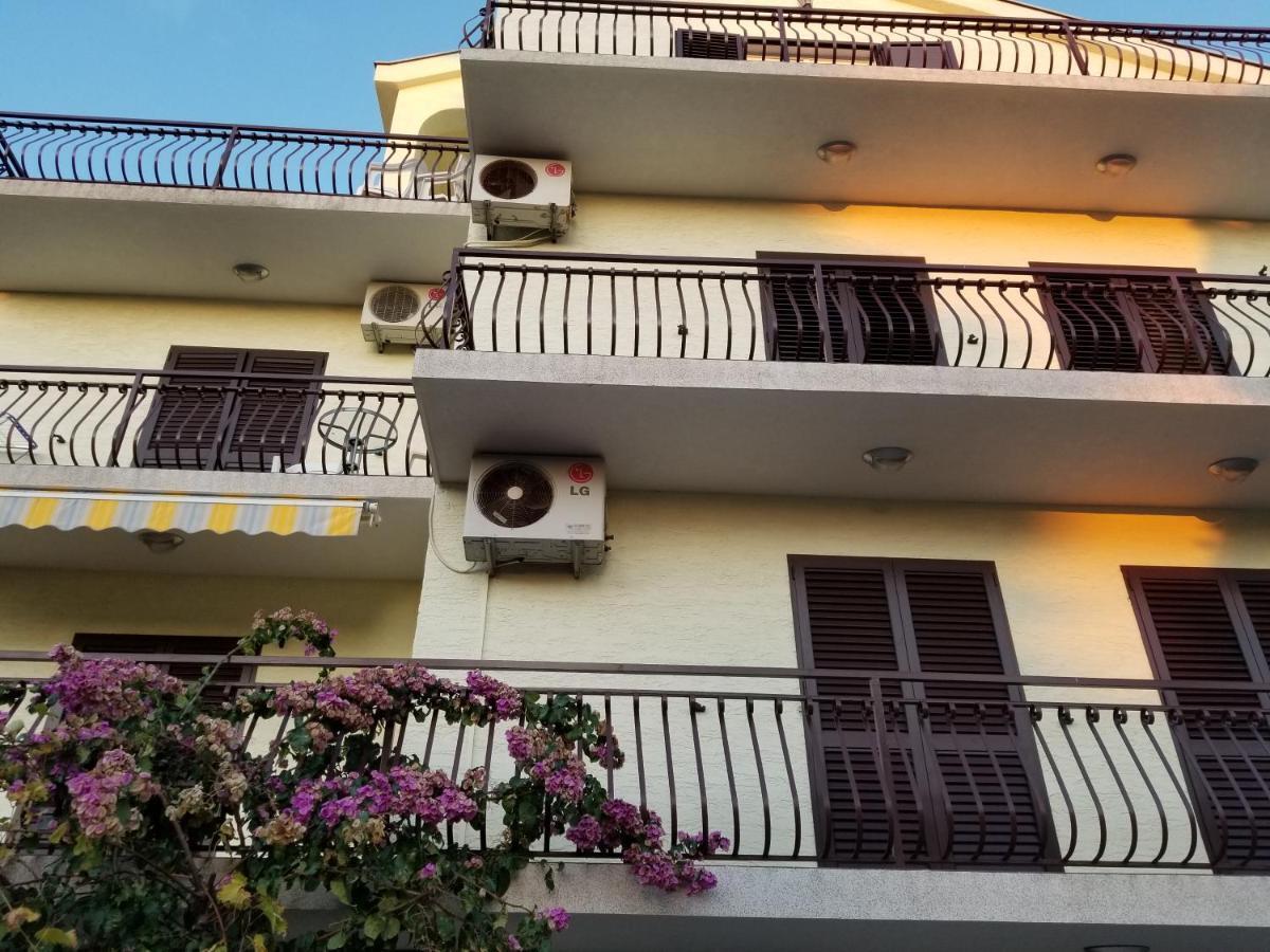 Danyja Apartments スベティ・フィリップ・イ・ヤコブ エクステリア 写真